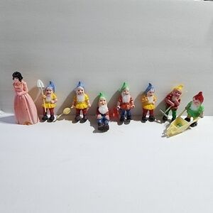 Vintage 40's cake toppers Snow White and The Seven Dwarfs plastic figures